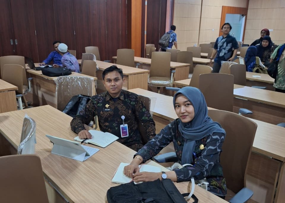 RAPAT PELATIHAN OPERATOR COMMAND CENTER 