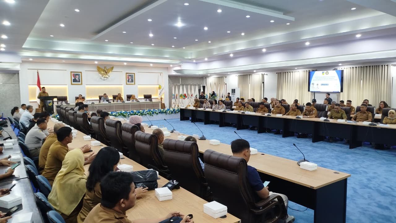 MENGHADIRI KUNJUNGAN KERJA KEPALA BADAN KARANTINA INDONESIA BERSAMA PEMERINTAH PROVINSI SULAWESI TENGAH