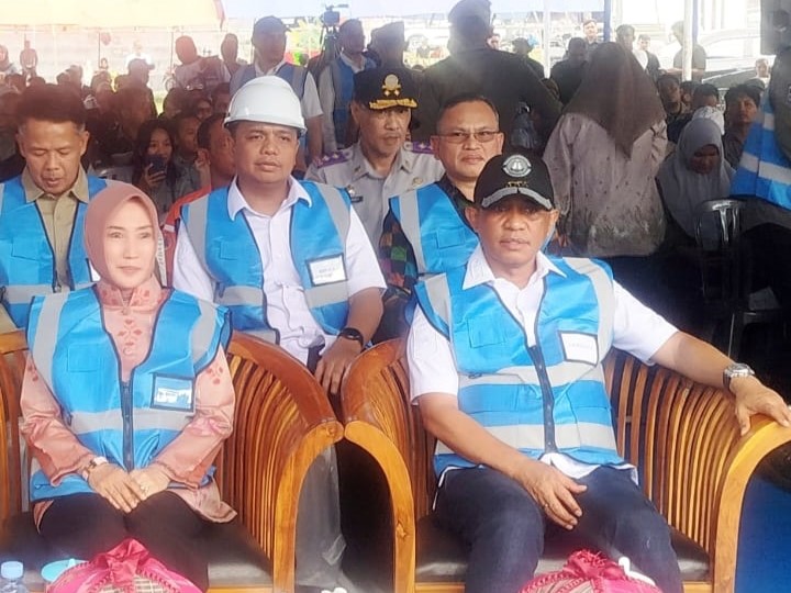 DINAS PERHUBUNGAN MENGAMANKAN LALU LINTAS KEGIATAN GROUNBREAKING REKONTRUKSI RUAS JALAN PALU-KULAWI  