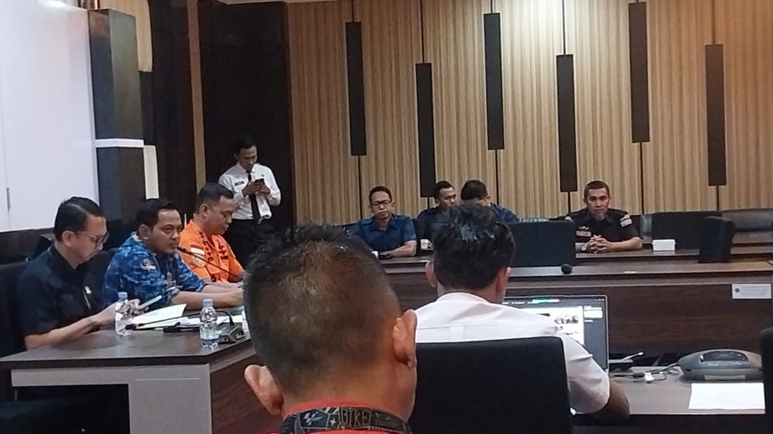 DINAS PERHUBUNGAN PROV. SULAWESI TENGAH MENHADIRI RAPAT ANTISIPASI KESIAGAAN BENCANA YANG DIGELAR DI BANDARA MUTIARA SIS AL-JUFRI